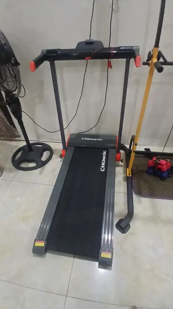 Tretmil bekas merk kinetic