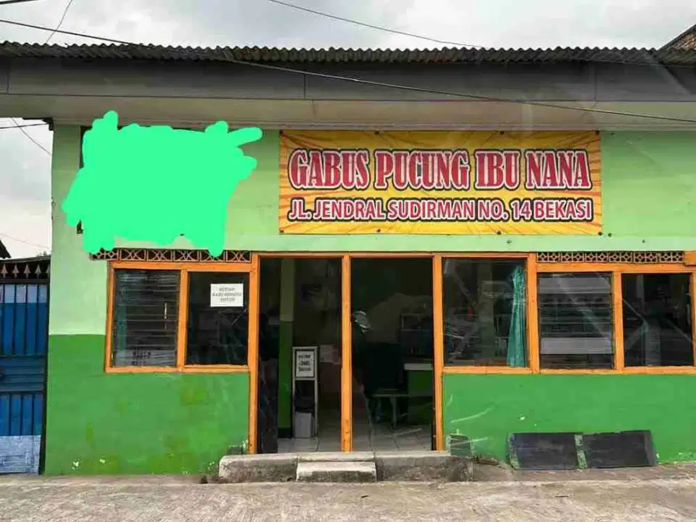 Untuk specnya
surat sudah SHM
Luas tanah 192m²
Luas bangunan +- 150m²
3 kamar tidur dibawah
1 kamar tidur diatas
2 kamar mandi + toilet (1 diluar buat warung)
Letak sangat trategis cocok buat usaha
Listrik ada 2 masing2 1300watt fee rumah dijual 1,5 jt Ha