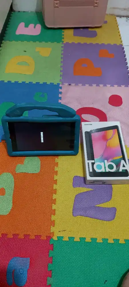 Samsung Tab A 8 inch 4G LTE Ram 2gb / Internal 32gb