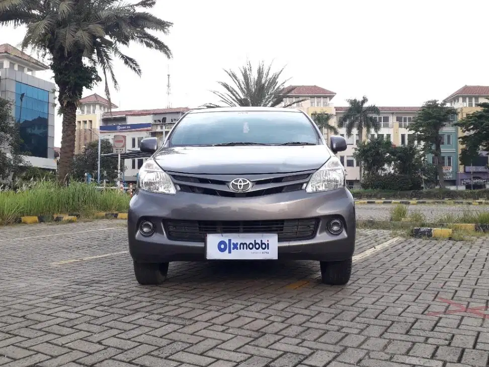 TDP 4,JT, Toyota Avanza 1.3 E Bensin-AT Putih 2012