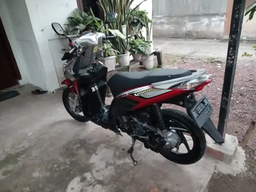 Di jual motor honda vario 2010