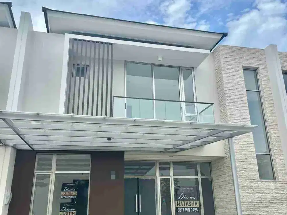 Rumah besar PIK 2 banyak kamar siap huni