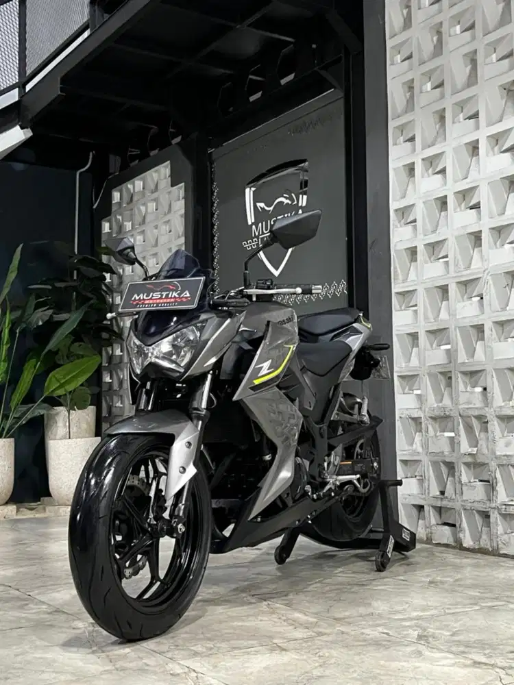 KAWASAKI Z250 2017 - Chintia Mustika