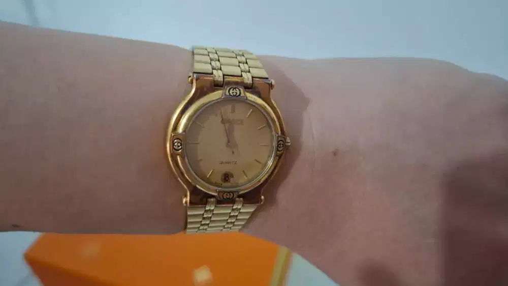 Jam tangan gucci vintage tahun 1996 warna gold emas
Sudah 30tahun