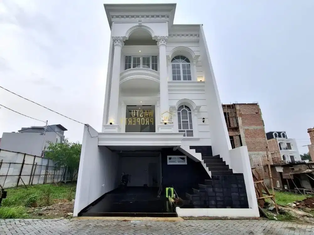 Rumah Eropa Modern 3 Lantai Kawasan Premium Jagakarsa