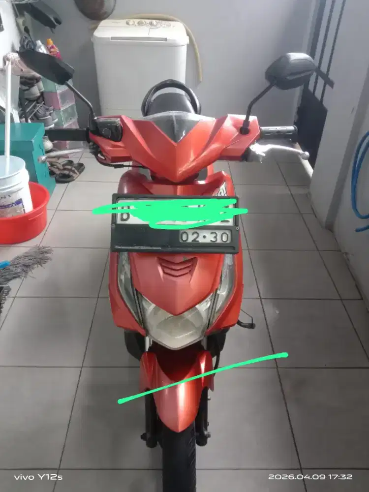 Dijual beat karbu 2009 warna merah