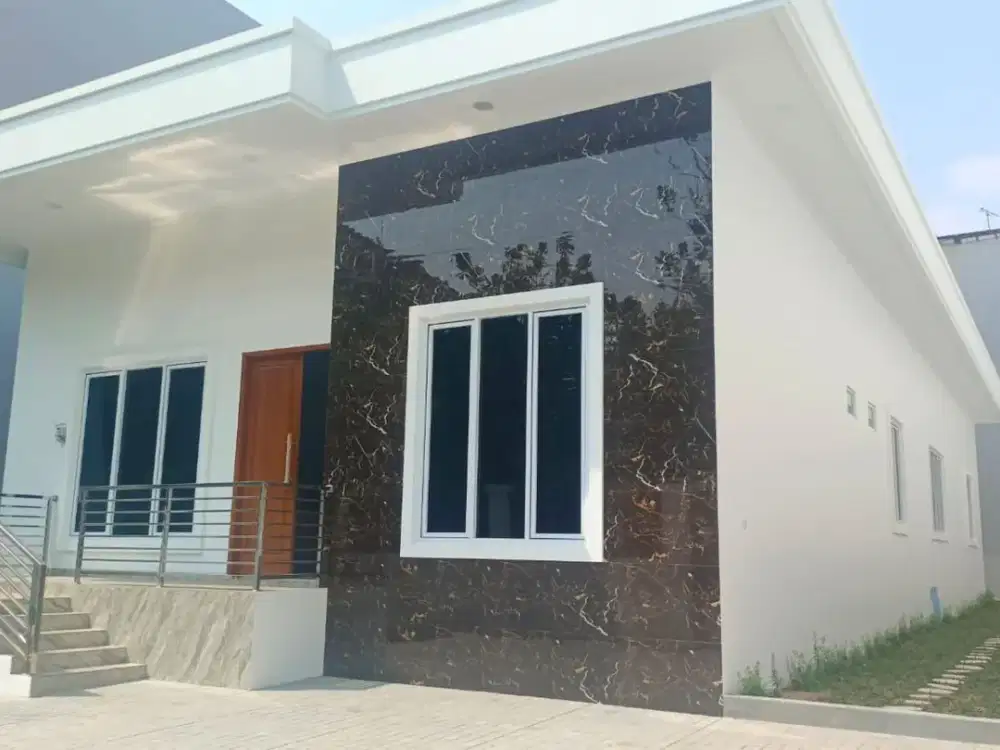 Disewakan Rumah di Katamaran PIK 1, LT.560m2, Semi Furnish, Min Sewa 2 Tahun