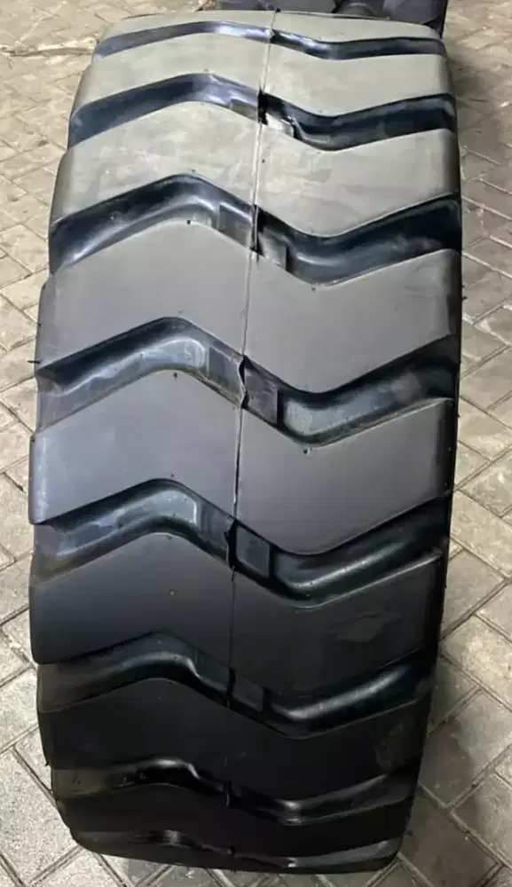 Di jual ban loader baru uk.16/70-20 merk Maxima
