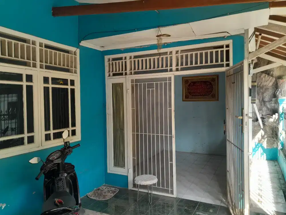 Rumah Dijual Cepat di Perumahan Pondok Bambu Kuning LT. 90/LB. 75 m2.