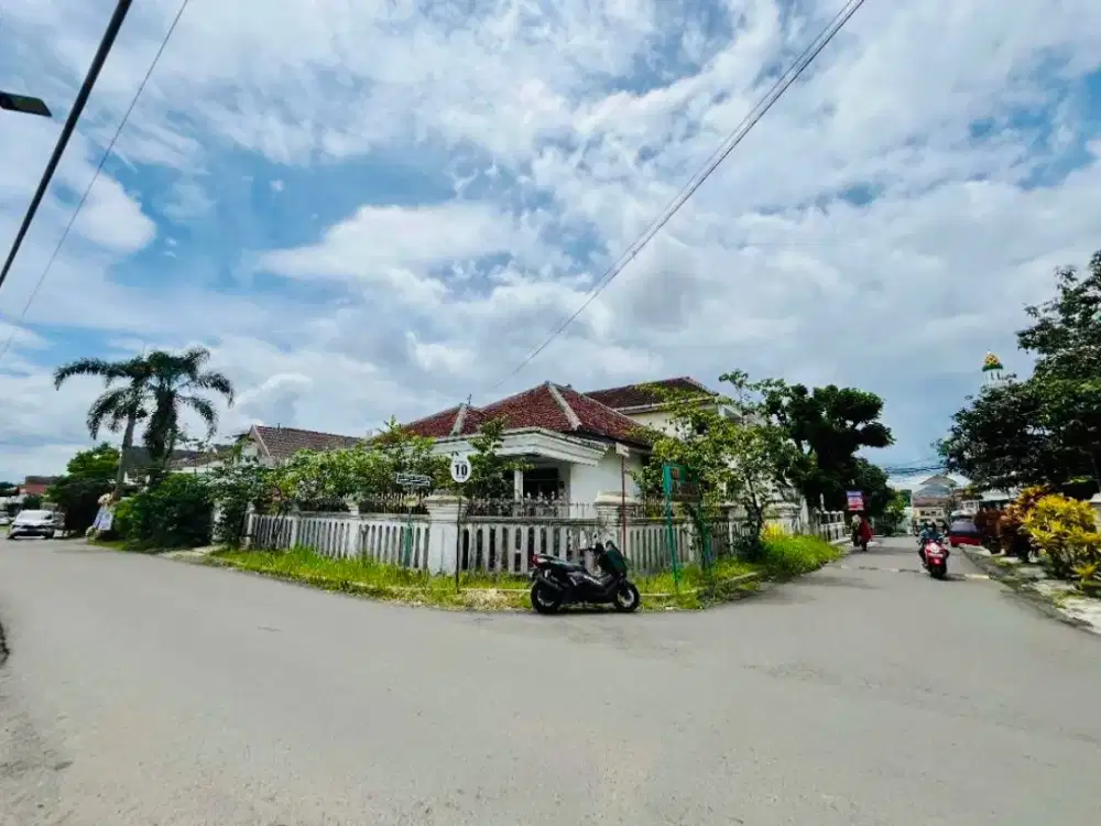 Rumah Hitung Tanah Poros Jalan Bunga Bunga Pojok Hooq Dkt Suhat