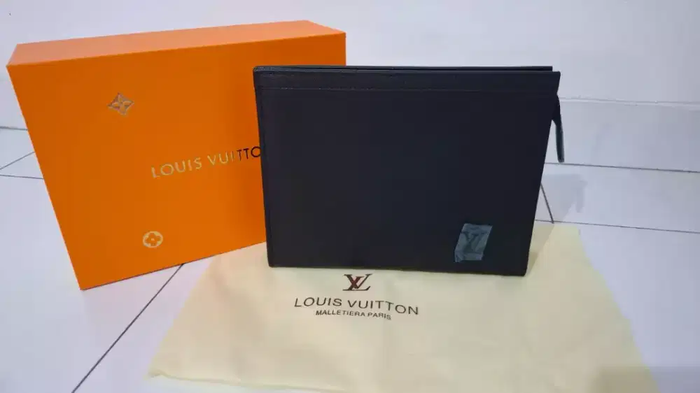 Clutch Tas Pria LV Leather All Black Logo Lengkap box