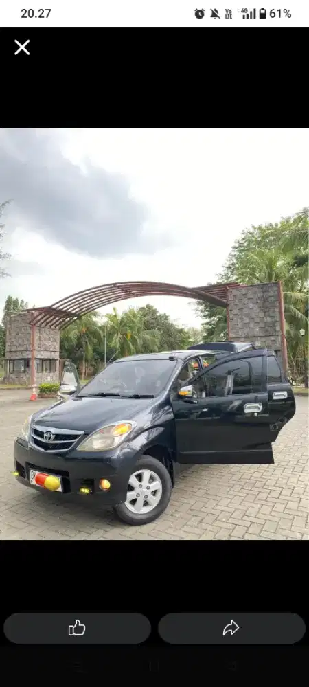 Dijual avanza G matic 2011