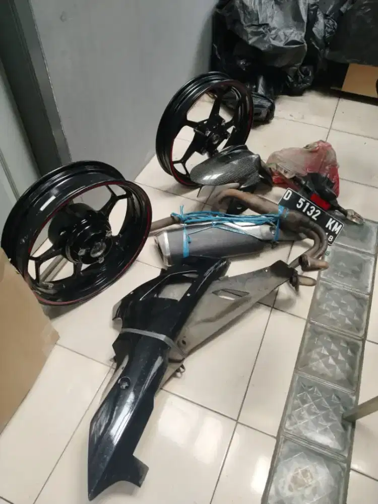 Di lelang pelek orisinal ninja knalpot orisinal