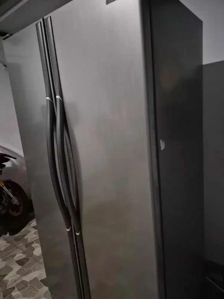 Kulkas Samsung side by side