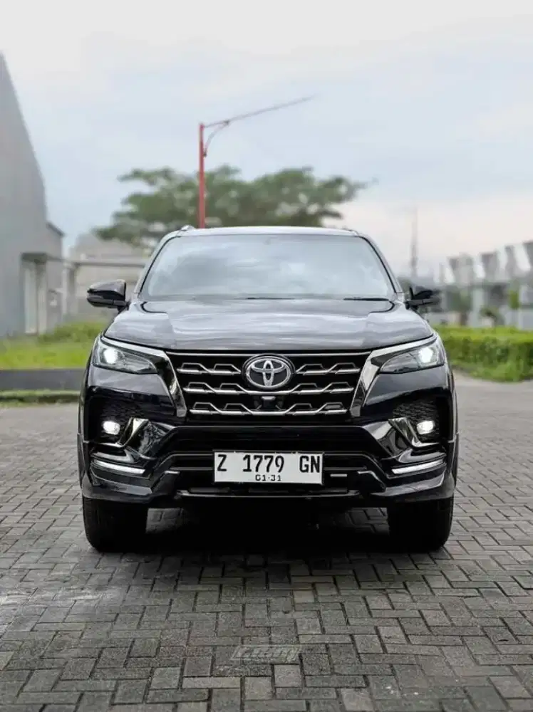 Dijual Toyota FORTUNER GR  A/T 2021
Kondisi masih sangat Bagus