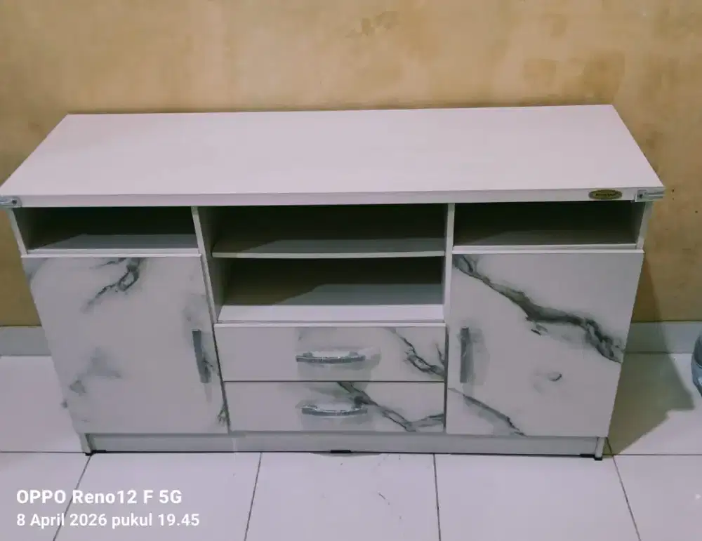 Meja televisi,dll