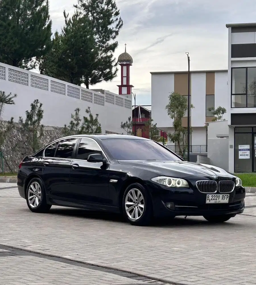 KM 53rb - BMW 520i F10 2013 - Genap - PJK Feb'27 - Automatic