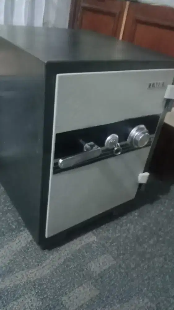 Brankas merk yunika Dijual Hrg 3,6 jt