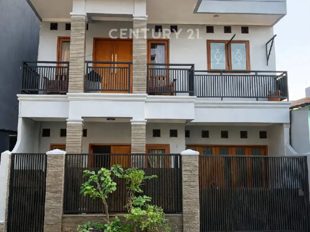 RUMAH DI KOMPLEK KELAPA DUA KEBON JERUK JAKARTA BARAT