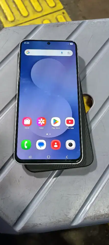 Samsung s25 fe.   8/256