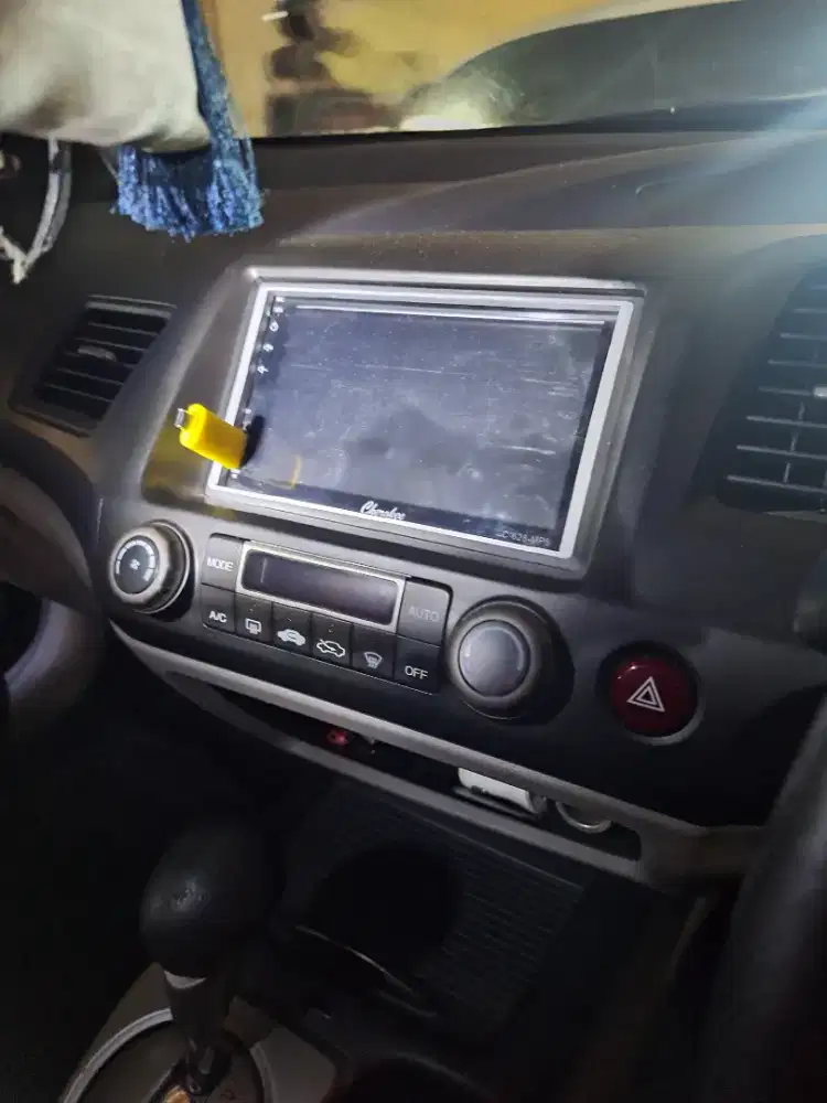 Dibutuhkan teknisi audio dan alarm mobil dan lampu