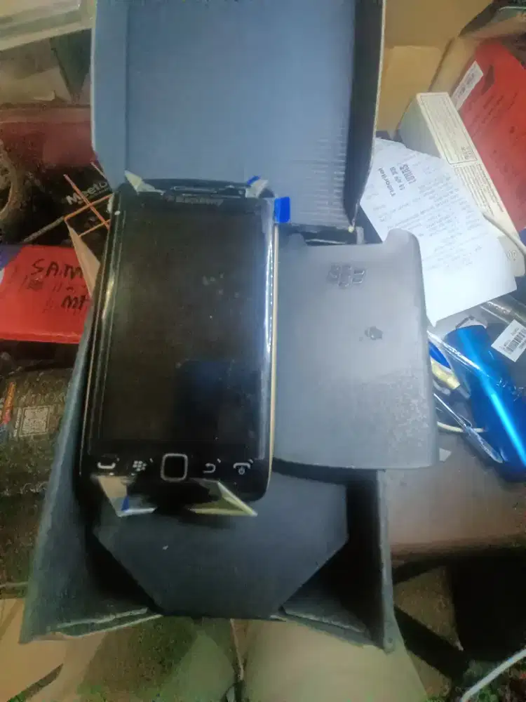 Murah hp blackberry torch 9860 mulus khusus penggemar