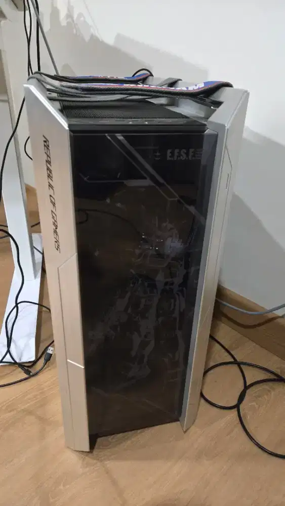 Limited Edition ASUS ROG x GUNDAM Showcase PC