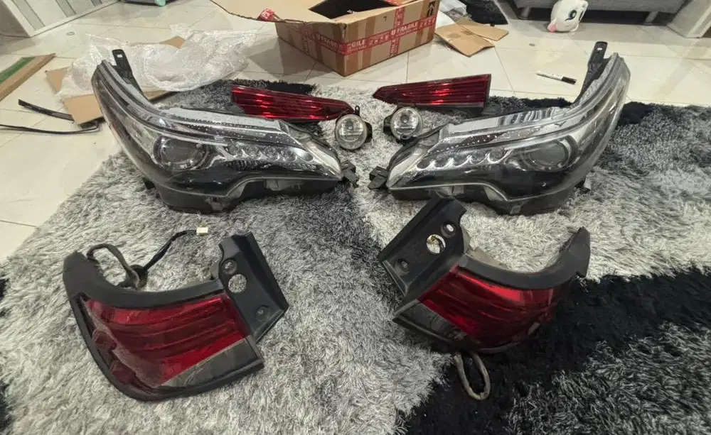 Lampu Fortuner VRZ 2016 FULLSET DEPAN BELAKANG