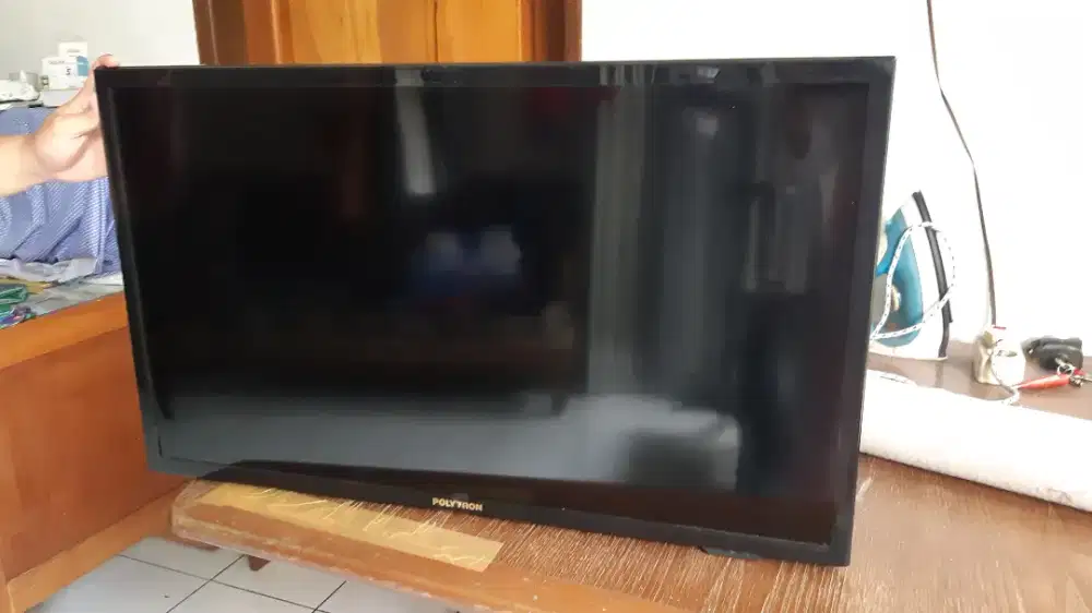 Tv Led 32 polytron PLD32D1850 & remot aja, dijual tanpa stb, analog