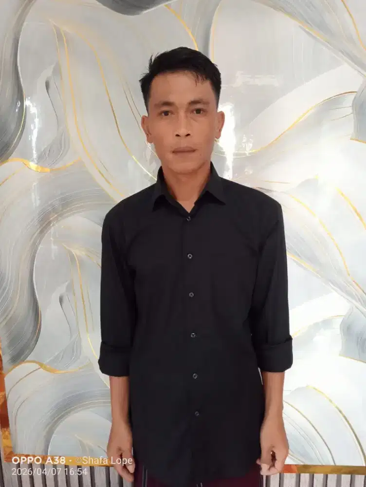 Saya Cari pekerjaan sebagai driver mobil pribadi/truck tronton.