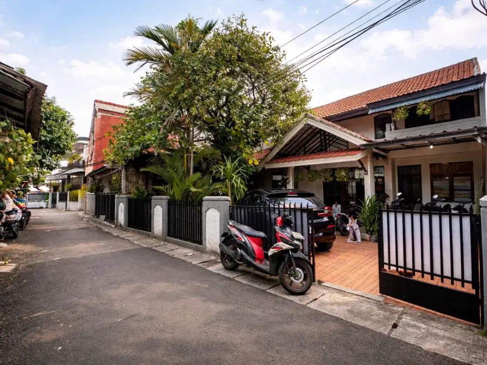DIJUAL – Rumah Hook Strategis Dekat UI, Beji Depok