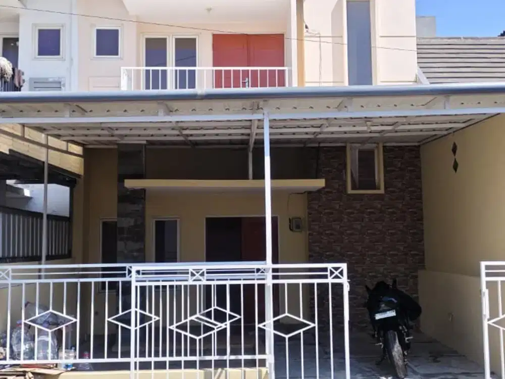 Dijual Rumah 2 Lantai Siap Huni Lokasi Perum Green Village Banjarpoh Sidoarjo