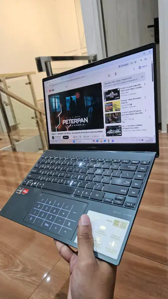 Dijual Laptop Asus Zenbook UM325 Oled