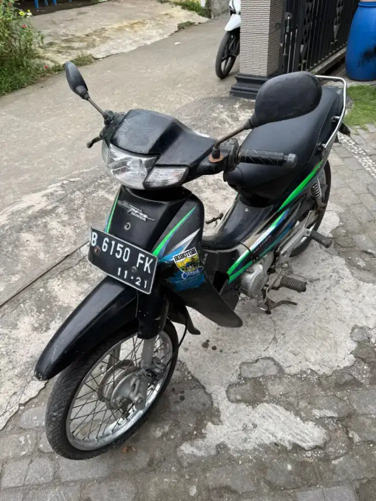 Supra THN 2002 plat AB Bantul