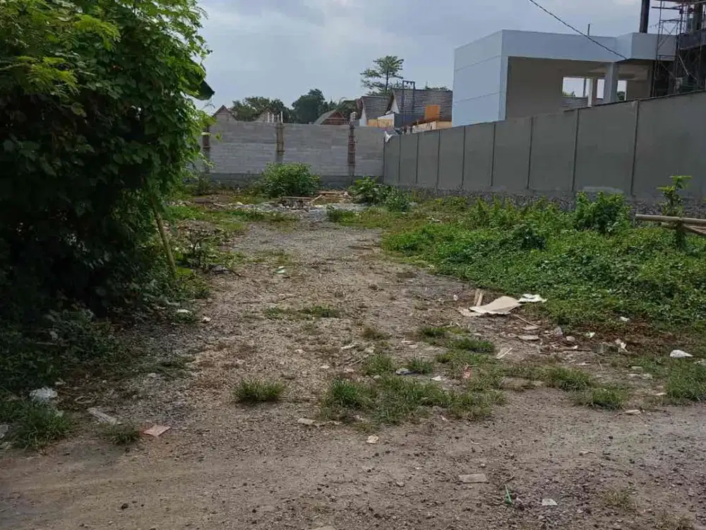 Dijual lahan
Lokasi kesiman kertalangu dekat Padang Galak