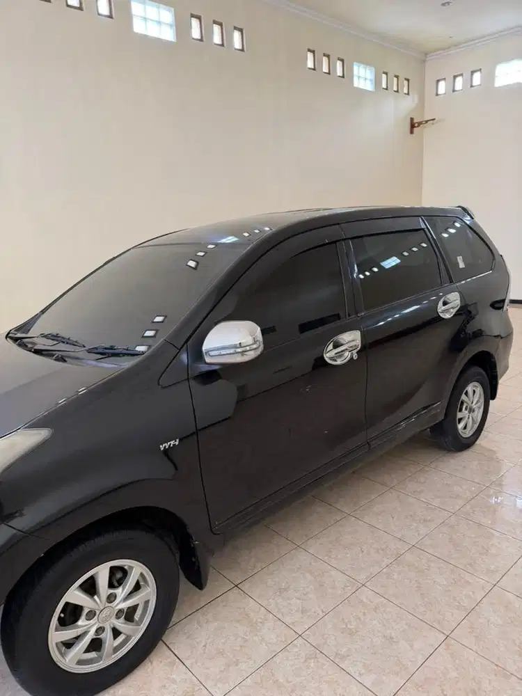 DIJUAL AVANZA 2013