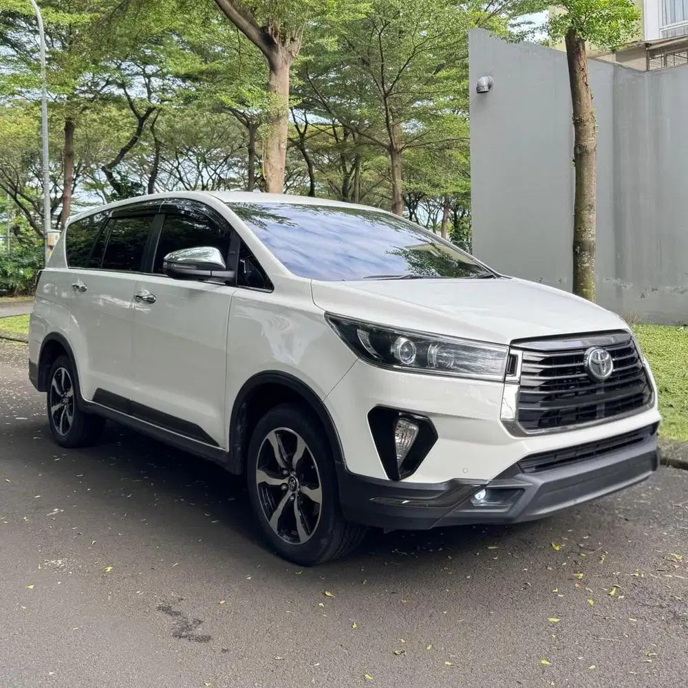 (CASH) Toyota Innova Venturer Diesel 2022