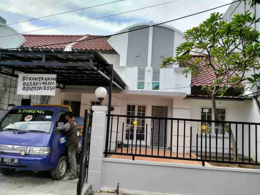 Rumah disewakan di Boulevard Hijau Harapan Indah bekasi