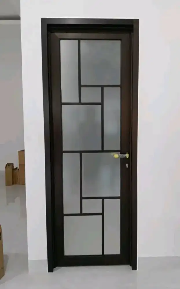 Pintu aluminium kaca swing T220cm L100cm harga dg pasang 2,4 jt / unit