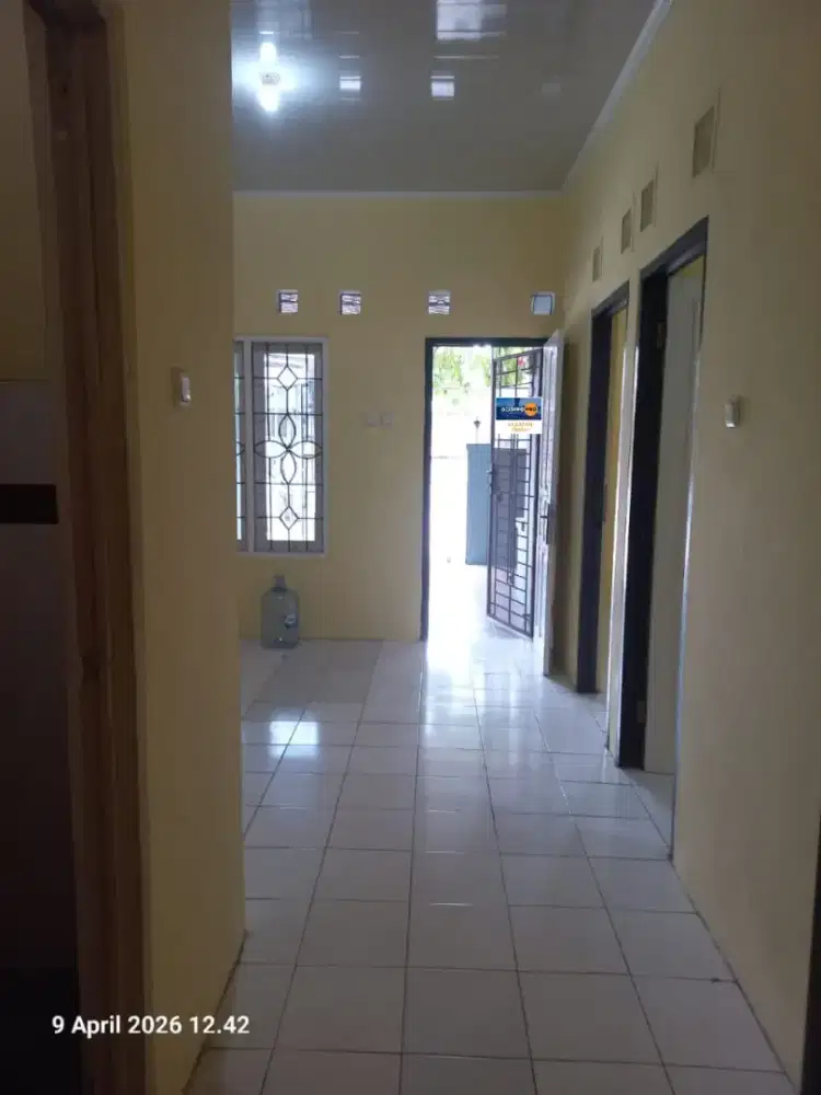 Dikontrakkan rumah rapi siap huni taman harapan baru cluster depan