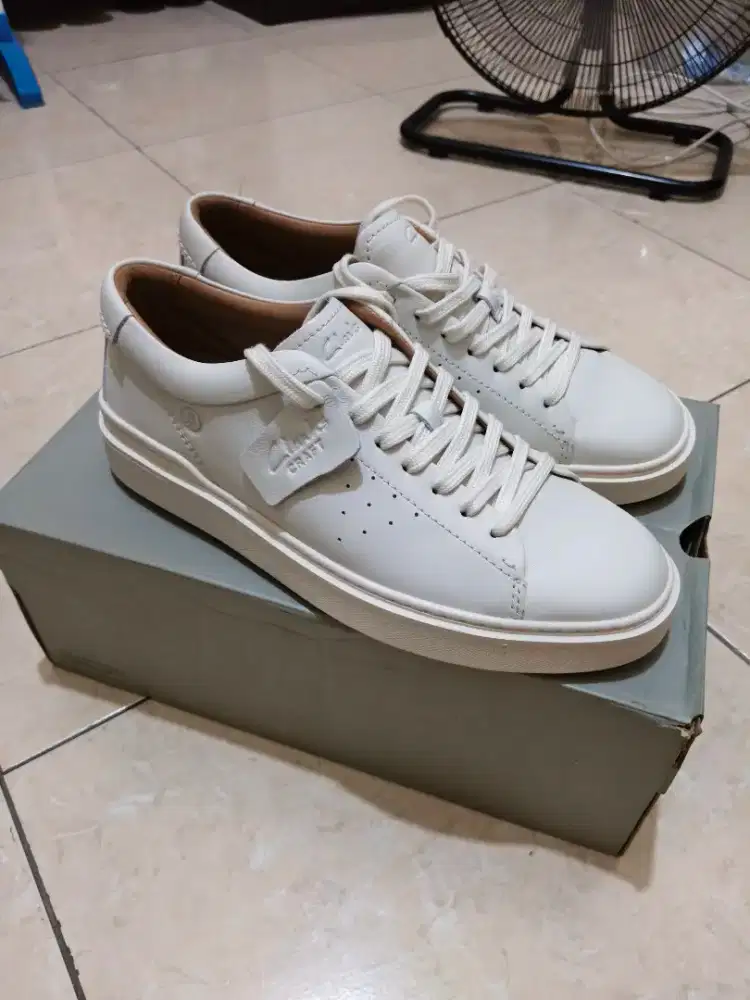 Sepatu pria clarks original size 42