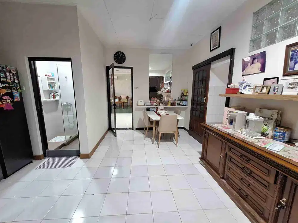 JUAL CEPAT RUMAH ROA MALAKA TAMBORA JAKARTA BARAT
LOKASI SANGAT STRATEGIS