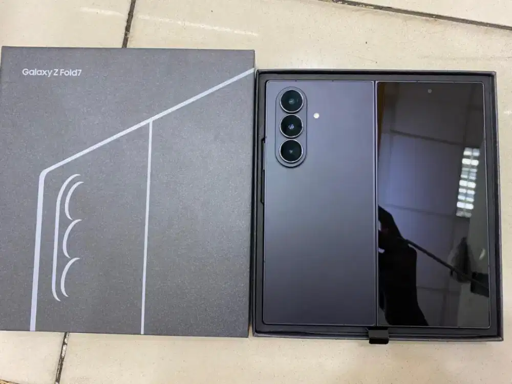 Samsung ZFold 7 12/512
Jet black