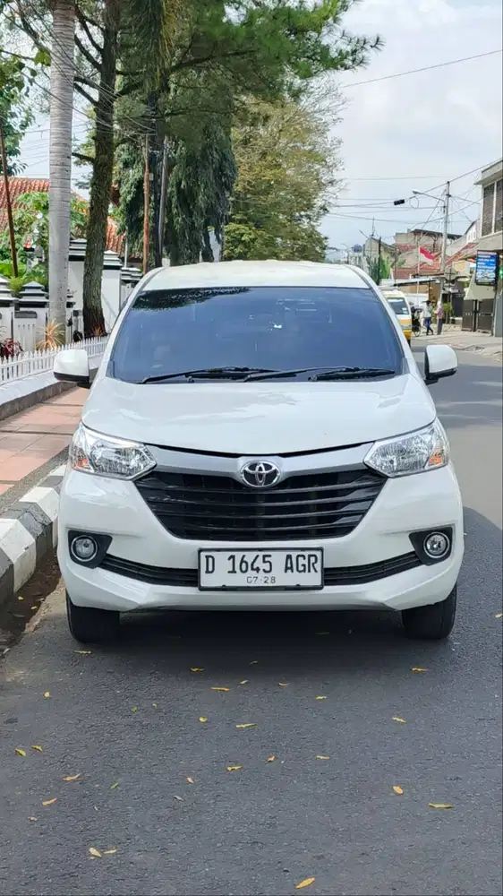 Toyota avanza E matic 2018 putih