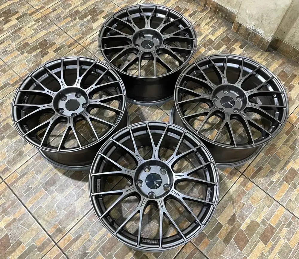 Velg Enkei PFM1 Original Japan Ring 18 - Like New