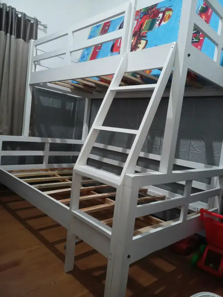 Ranjang Susun Tingkat Kayu 120/90 Warna Putih Kokoh Kuat