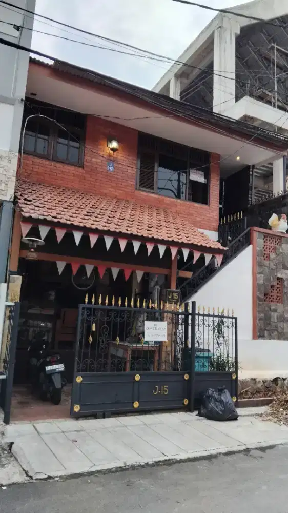 Runah DIKONTRAKAN lnt2.