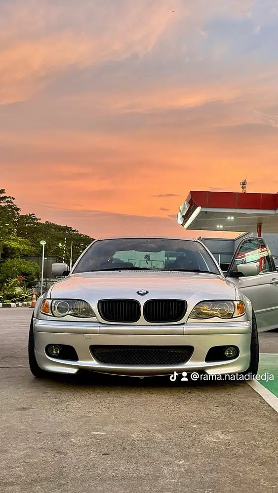BMW 325i 2003 Bensin
