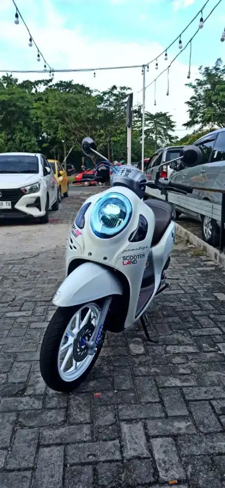 Jual scoopy buat tambah modal nikah