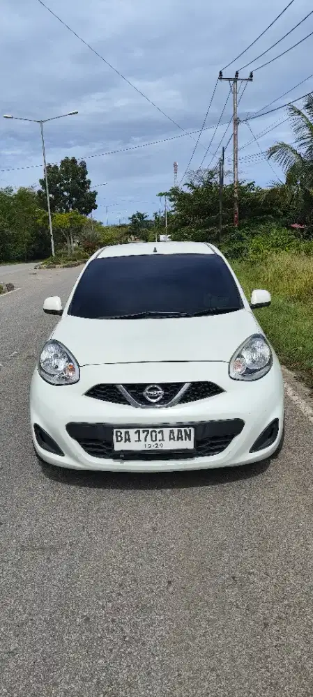 DIJUAL MOBIL NISSAN MARCH 2015 MANUAL